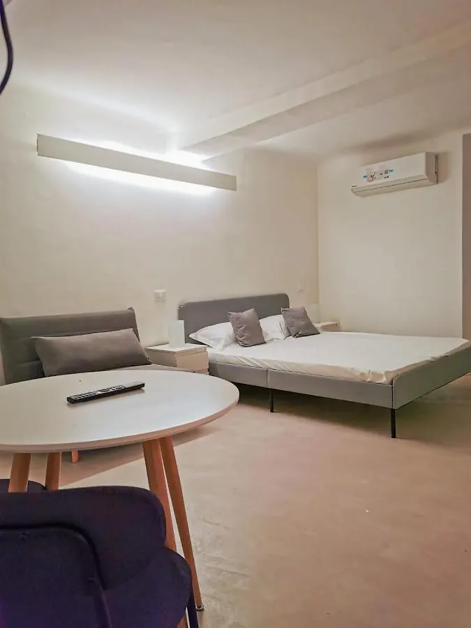 De Ville Guest House Γένοβα