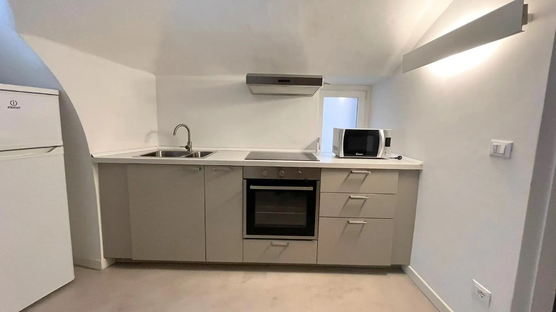 De Ville Guest House جنوة إيطاليا