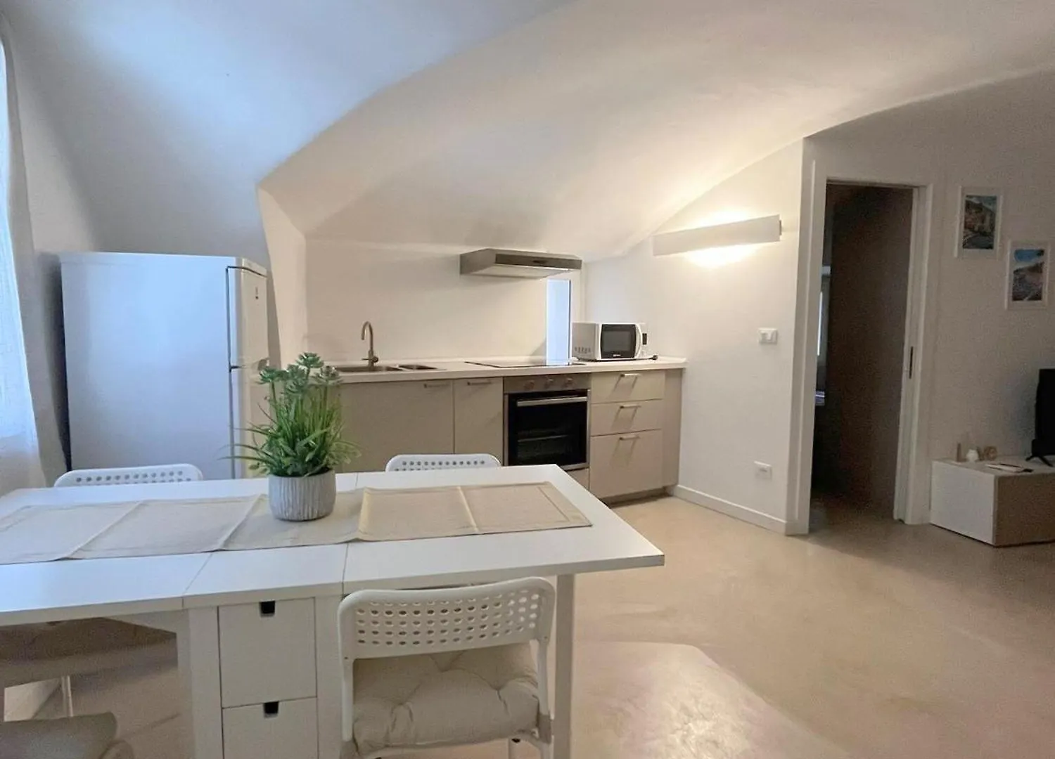 De Ville Guest House جنوة 0*,