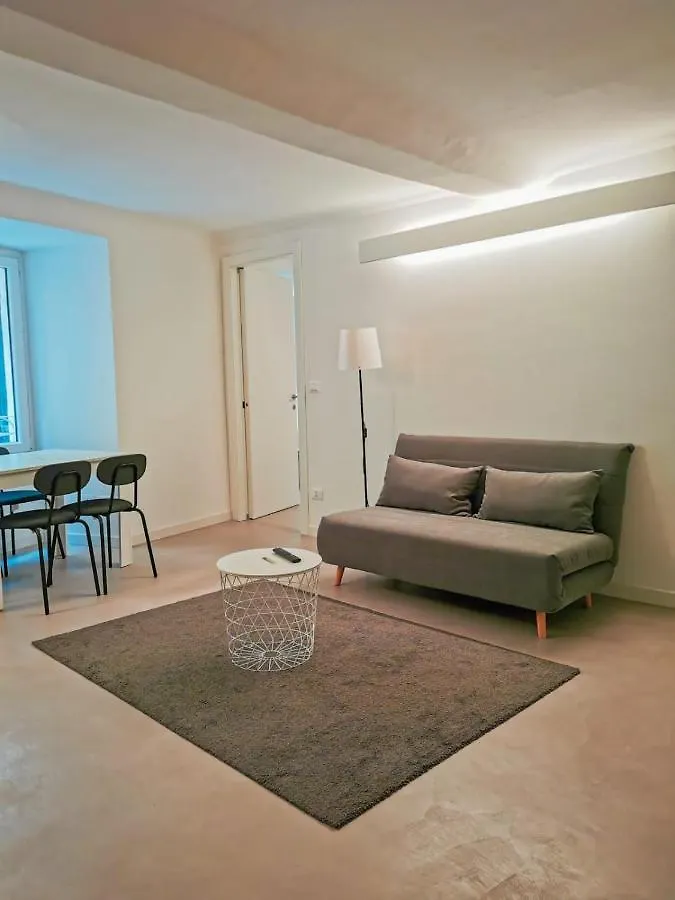De Ville Guest House Genoa Italy