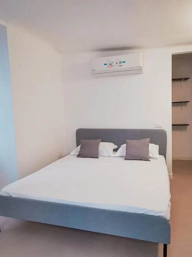 De Ville Guest House جنوة إيطاليا